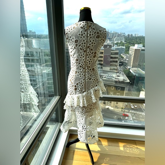 🆕 BRONX & BANCO 🧿 NWT Donna White Ruffled Lace Midi Dress, Sz S - US 4 - Picture 7 of 16